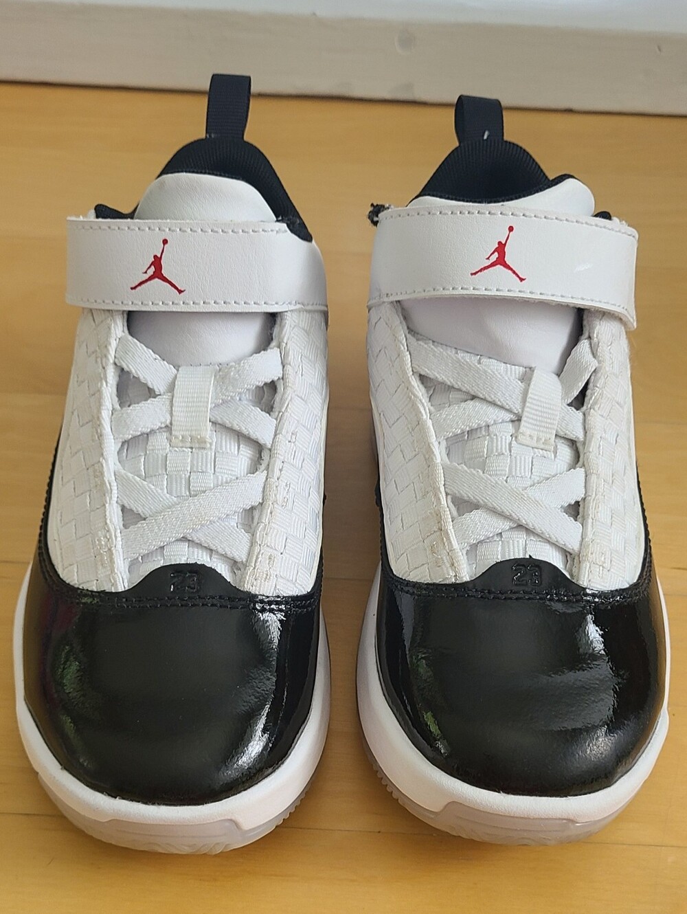 Nike Air Jordan Max Aura 2 PS | White Black Red | Size 13C